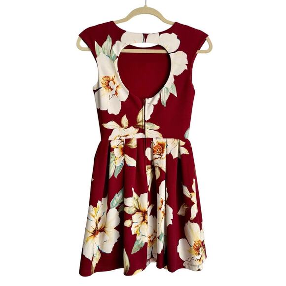 Honey and Rosie Women’s Tropical Floral Vintage Skater Style Dress size Small - Picture 4 of 6